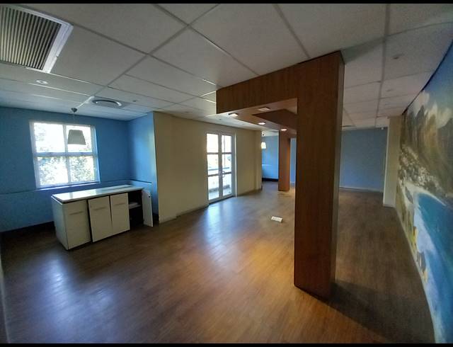 1,940M² OFFICE TO LET IN BRYANSTON